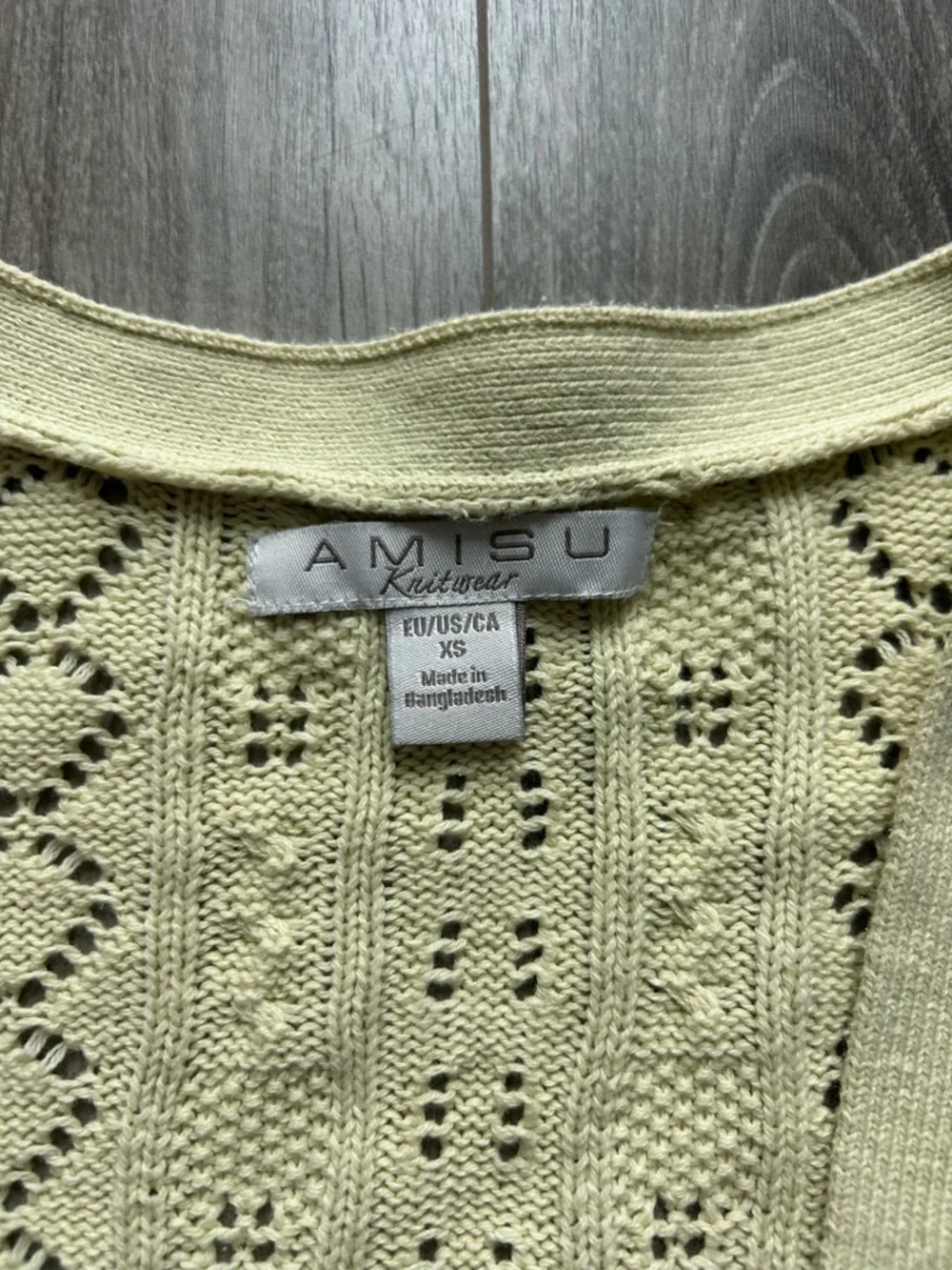 Coquette Cute Cable Knit Button Cardigan Size XS- S - Picture 3 of 4